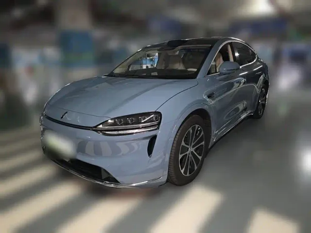Фотография автомобиля — Luxeed R7