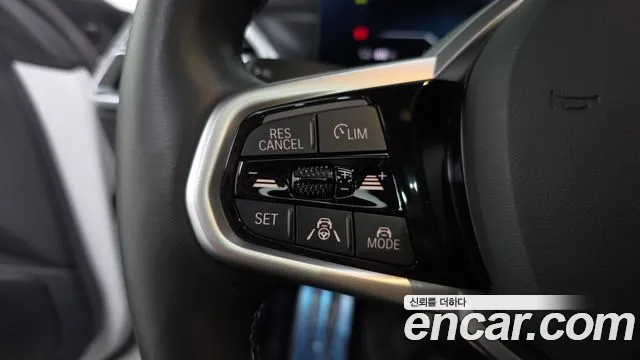 BMW i4 — Фото автомобиля 29