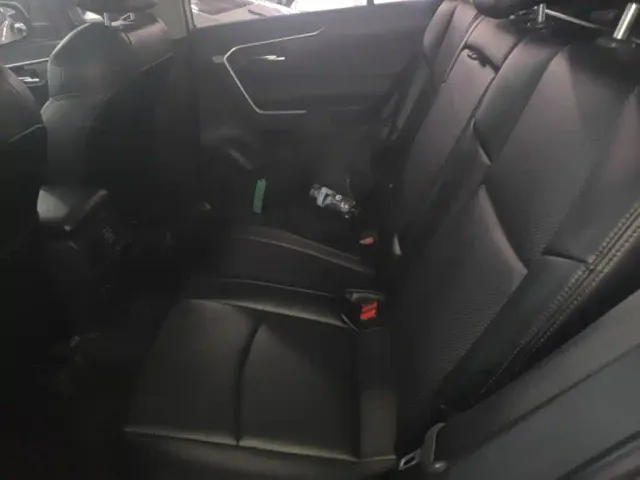 Toyota RAV4 — Фото автомобиля 16