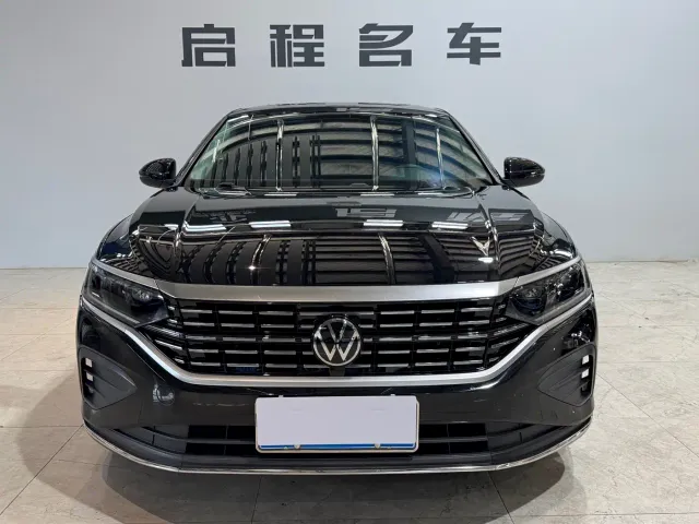 Volkswagen Passat — Фото автомобиля 3