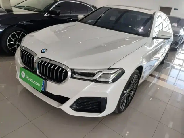 Фотография автомобиля — BMW 5 Series