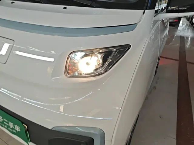 Wuling NanoEV — Фото автомобиля 23
