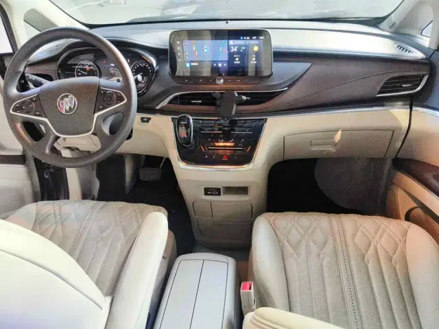 Buick GL8 — Фото автомобиля 12