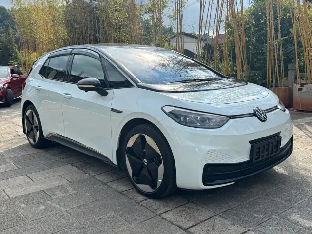 Volkswagen ID.3 — Фото автомобиля 3