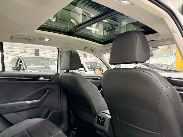 Volkswagen Volkswagen T-ROC 2022 280TSI DSG 2WD Comfort PLUS — Фото автомобиля 10