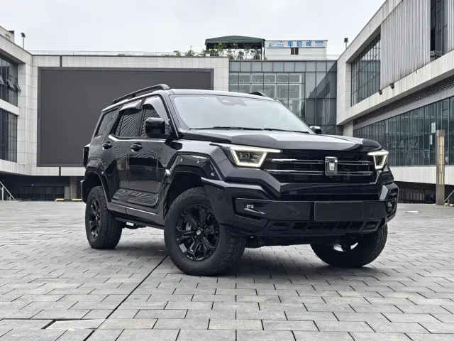 Tank Tank 400 New Energy 2024 Hi4-T Off-Road Edition — Фото автомобиля 2