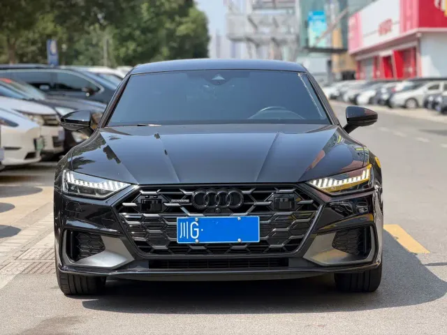 Audi A7L — Фото автомобиля 2