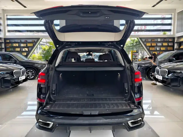 BMW X5 — Фото автомобиля 16