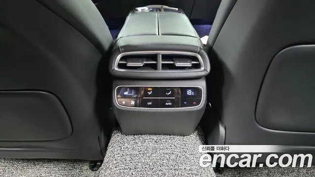 Genesis G80 Бензин 3.5 турбо AWD — Фото автомобиля 30