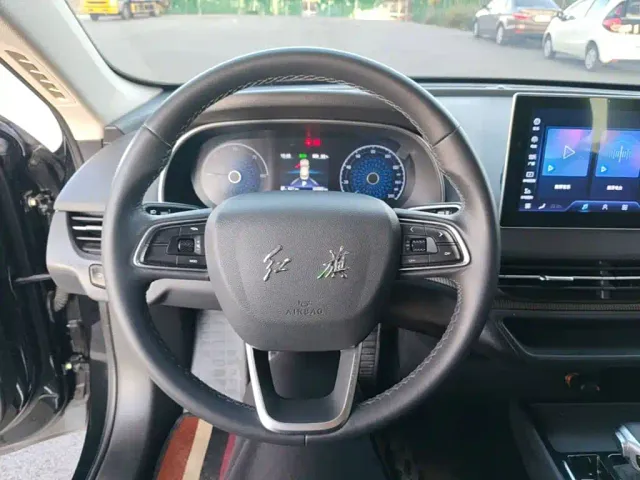Hongqi E-QM5 — Фото автомобиля 10