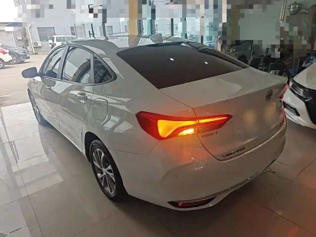Buick Verano — Фото автомобиля 4