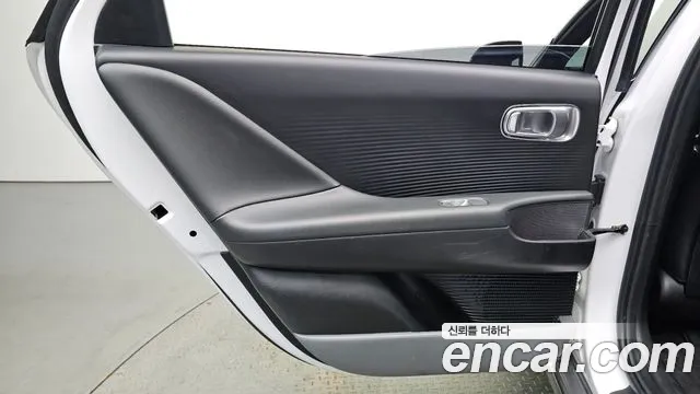 Hyundai Ioniq 6 — Фото автомобиля 14