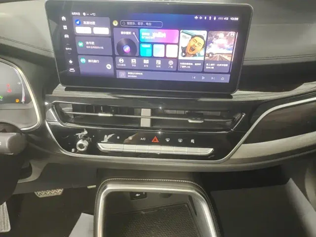 Haval H6 — Фото автомобиля 12