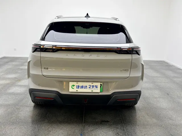 Arcfox Alpha T5 — Фото автомобиля 8