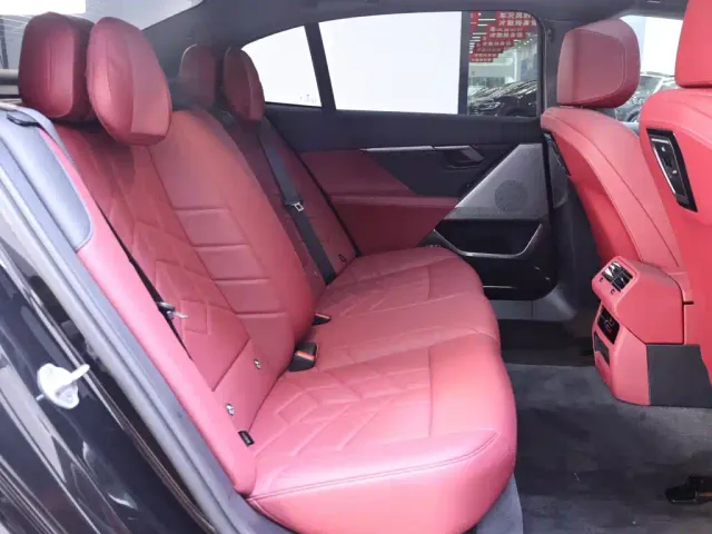 BMW 5 Series — Фото автомобиля 22