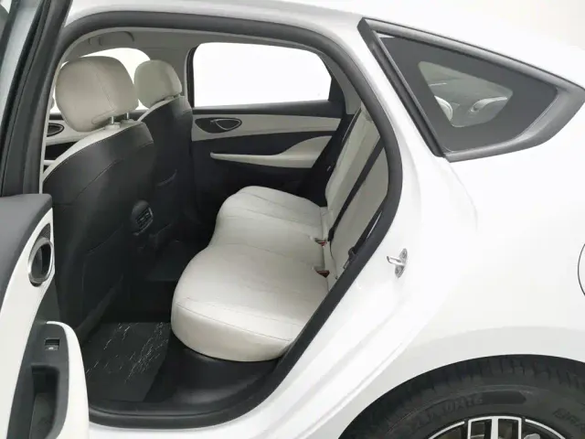 BYD Seal 05 DM-i — Фото автомобиля 15