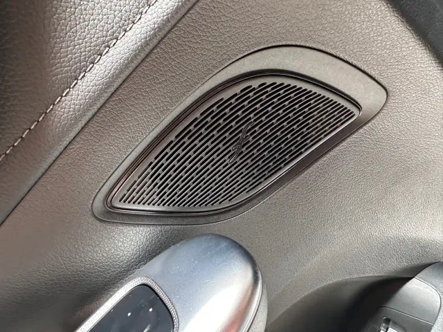 Mercedes-Benz EQE SUV — Фото автомобиля 15