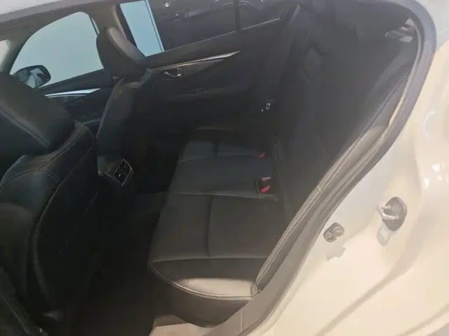 Infiniti Q50L — Фото автомобиля 16