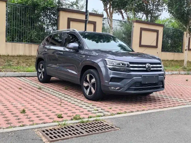 Volkswagen Tharu — Фото автомобиля 2