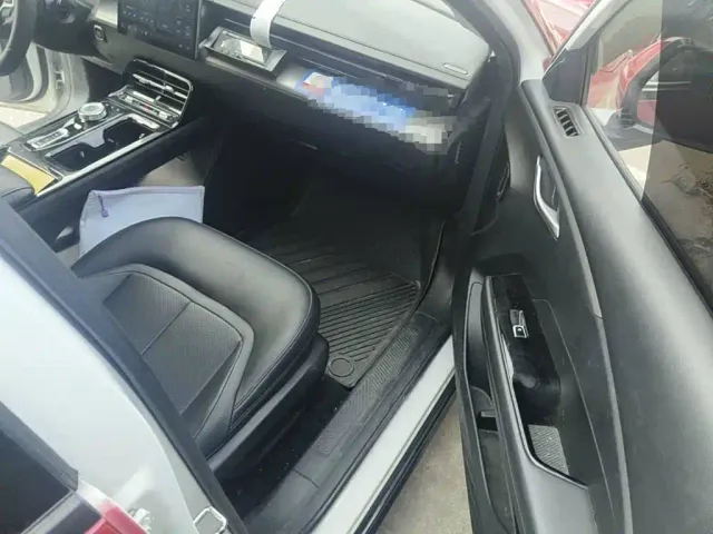 Wuling Starlight — Фото автомобиля 12