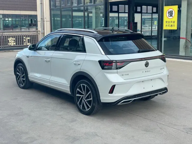 Volkswagen T-Roc — Фото автомобиля 6