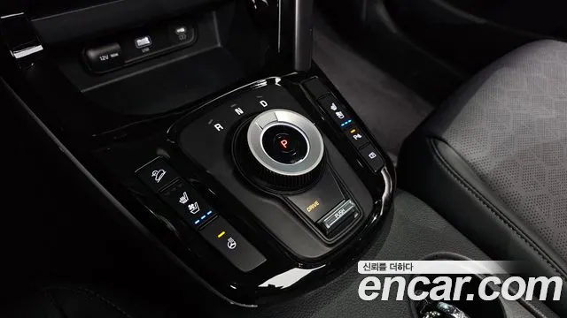 Kia Seltos New — Фото автомобиля 12