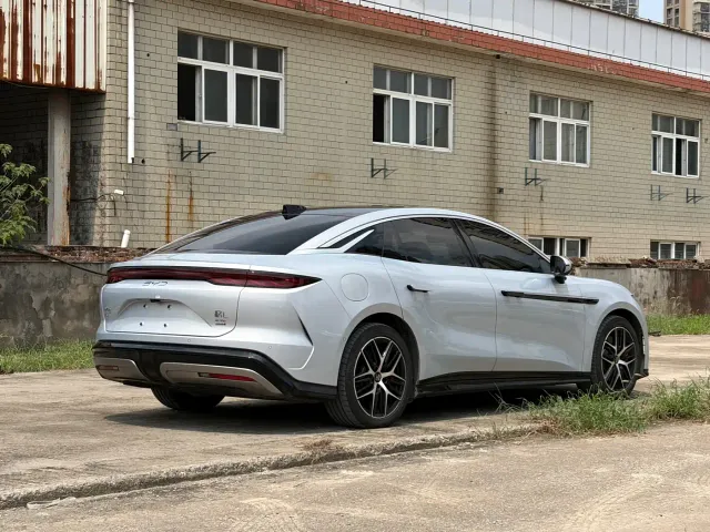 BYD Han L — Фото автомобиля 4