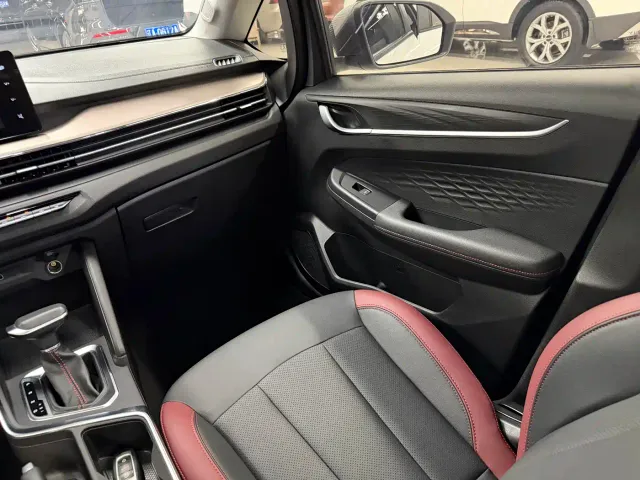Geely Vision X3 — Фото автомобиля 9