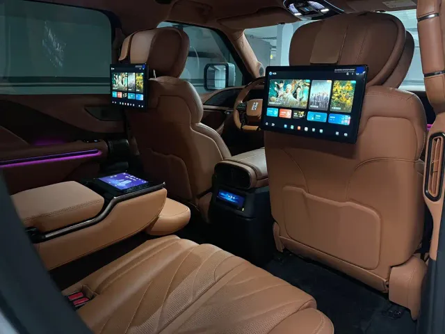 BYD U8 — Фото автомобиля 21