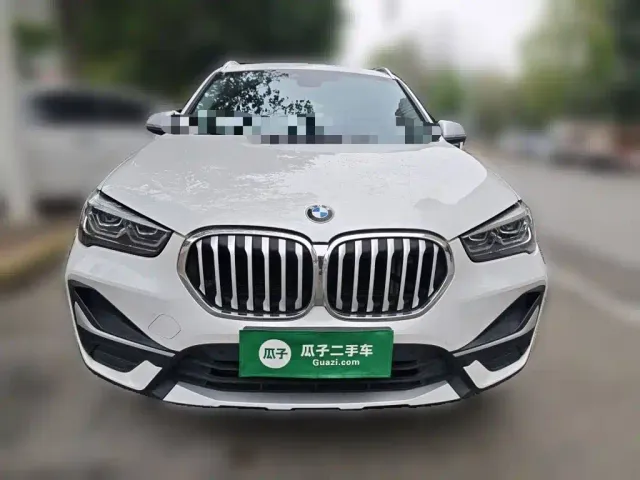 BMW X1 — Фото автомобиля 2