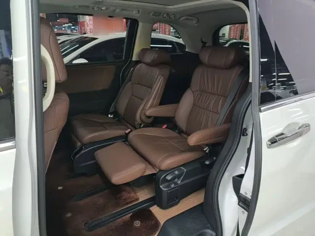 Honda Odyssey — Фото автомобиля 16