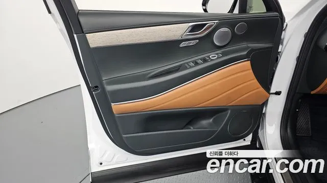 Genesis GV80 — Фото автомобиля 13