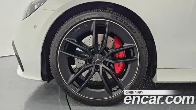 Mercedes-Benz E-Class — Фото автомобиля 5