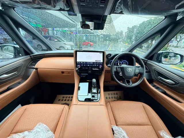 Toyota Vellfire — Фото автомобиля 12