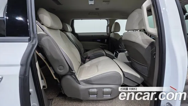 Kia Canival Carnival 4 поколение Бензин 7 мест Signature — Фото автомобиля 19