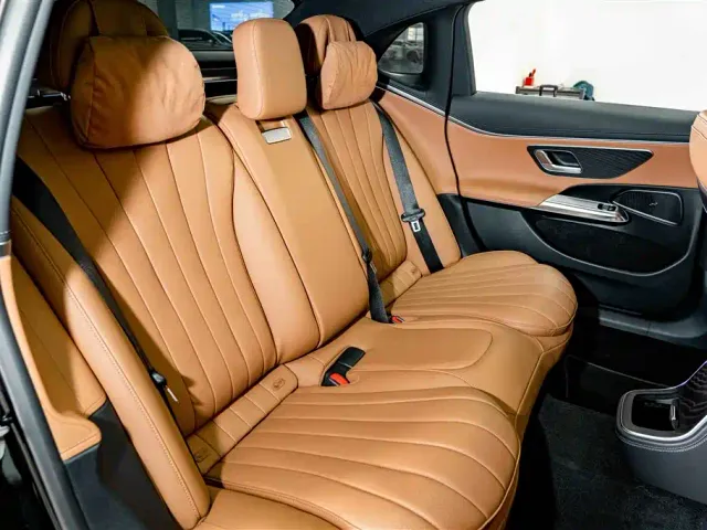 Mercedes-Benz E-Class — Фото автомобиля 22