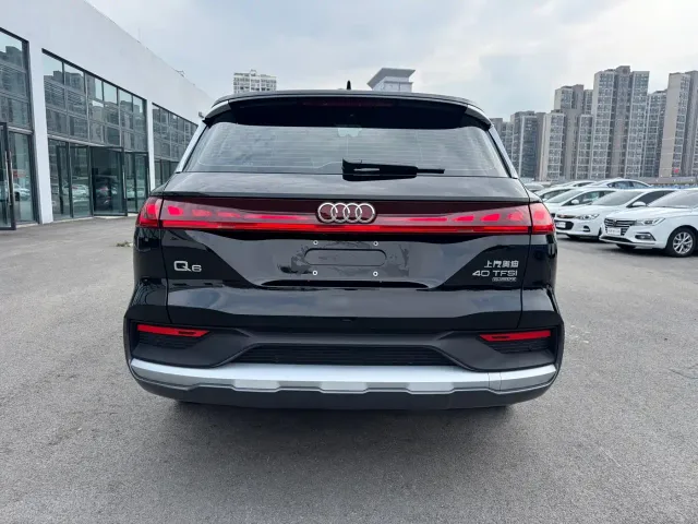 Audi Q6 — Фото автомобиля 8