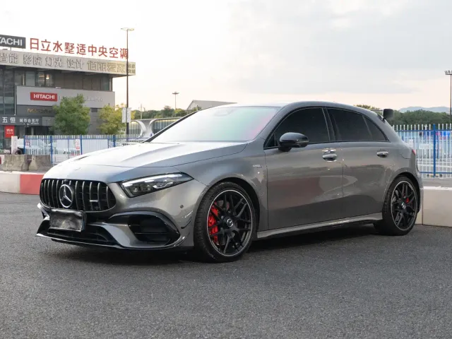 Фотография автомобиля — Mercedes-Benz A-Class AMG