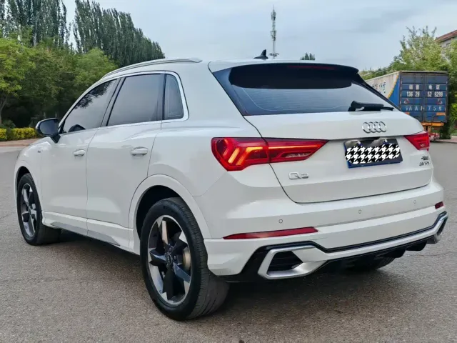 Audi Q3 — Фото автомобиля 9