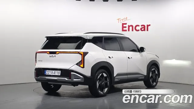 Kia Seltos Seltos 2 поколение Бензин 1.6T 2WD — Фото автомобиля 2