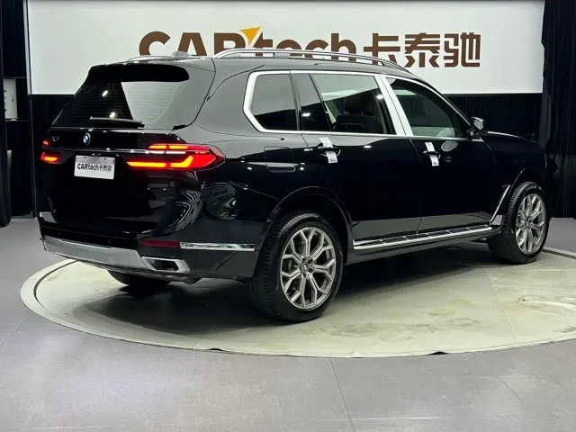 BMW X7 — Фото автомобиля 5