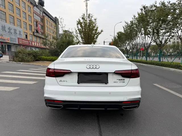 Audi A4L — Фото автомобиля 5