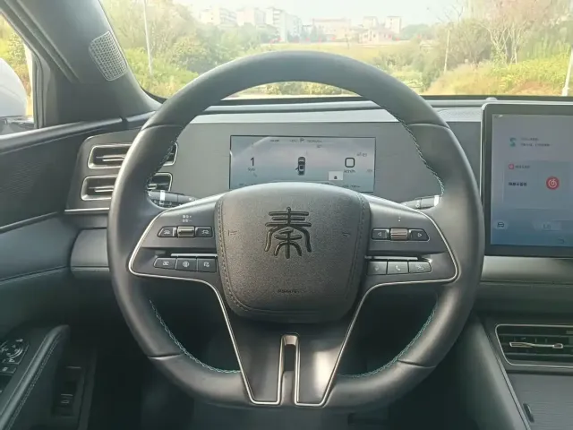 BYD Qin L — Фото автомобиля 10