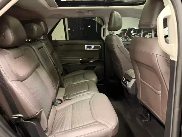 Ford Explorer — Фото автомобиля 13