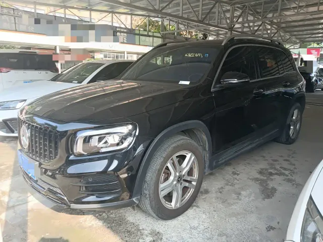 Фотография автомобиля — Mercedes-Benz GLB-Class