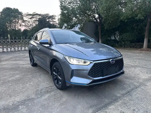 BYD e2 — Фото автомобиля 3