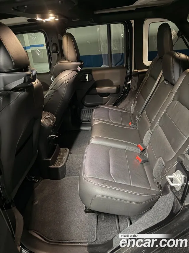 Jeep Wrangler Wrangler (JL) 2.0 Overland 4 двери — Фото автомобиля 15