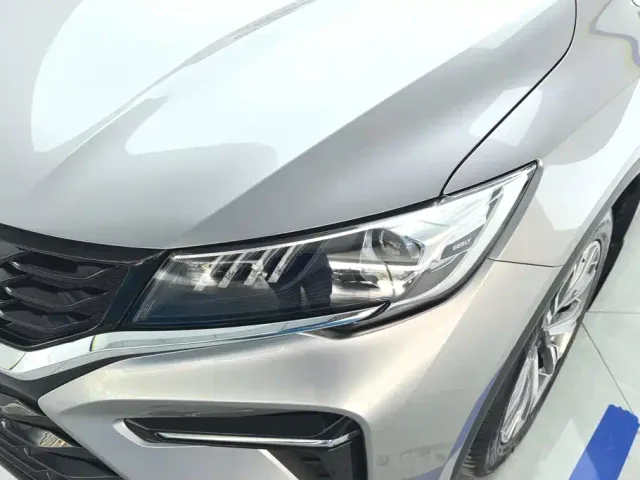 Geely Jiaji — Фото автомобиля 5