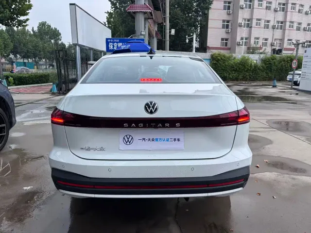 Volkswagen Sagitar — Фото автомобиля 7
