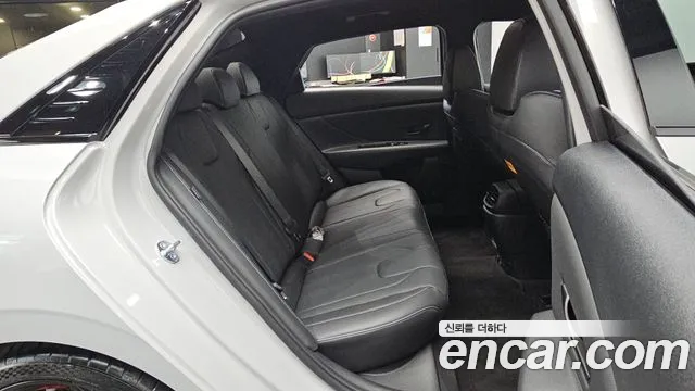 Hyundai Avante CN7 — Фото автомобиля 10